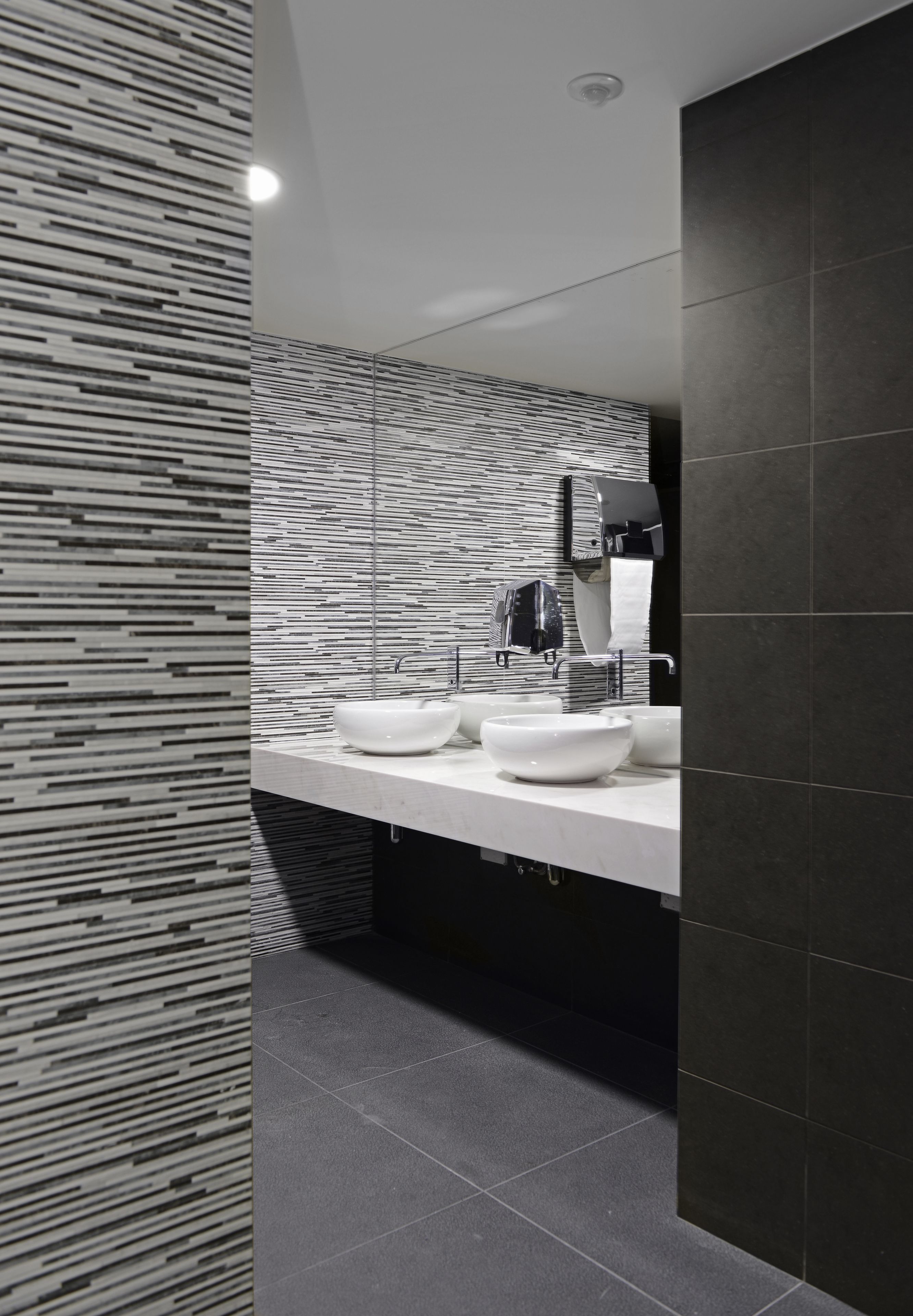 sauna, hot tub, turkish bath/hammam, aromatherapy, facials