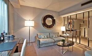 Suite | Minibar, in-room safe, desk, blackout curtains