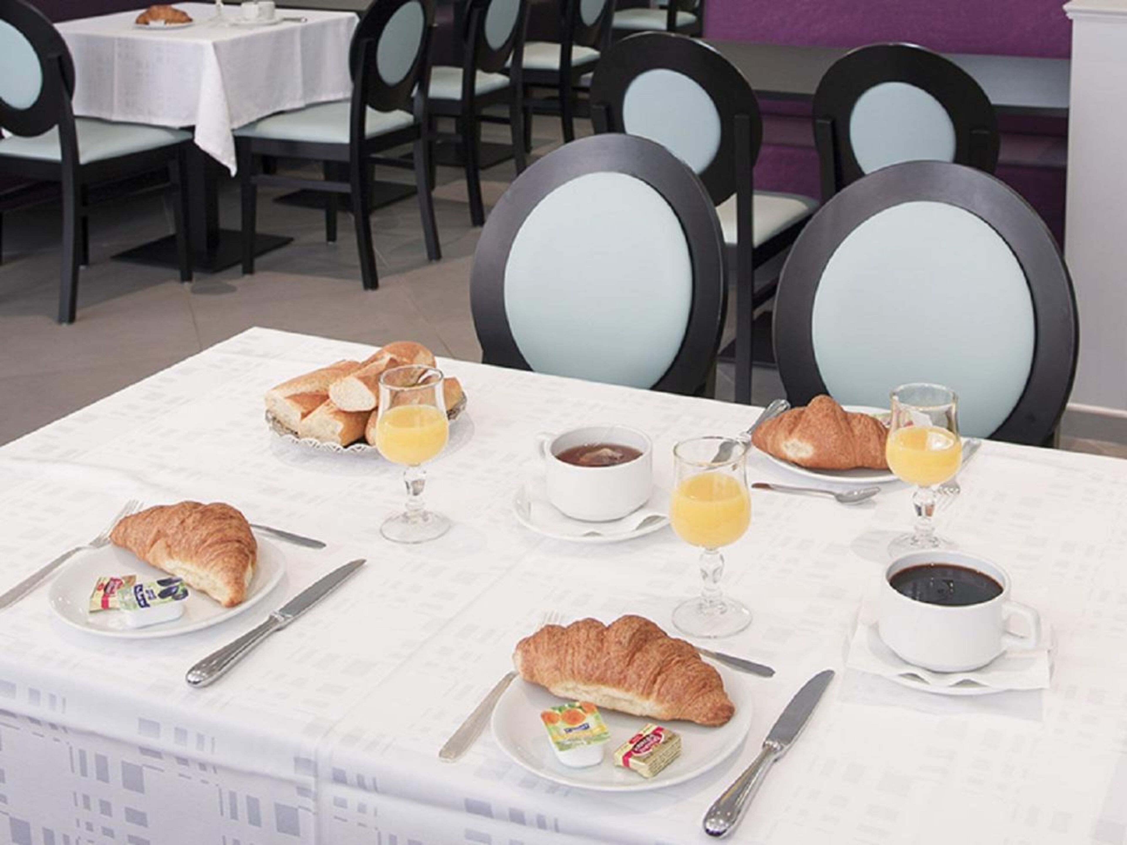 daily buffet breakfast (eur 8 per person)