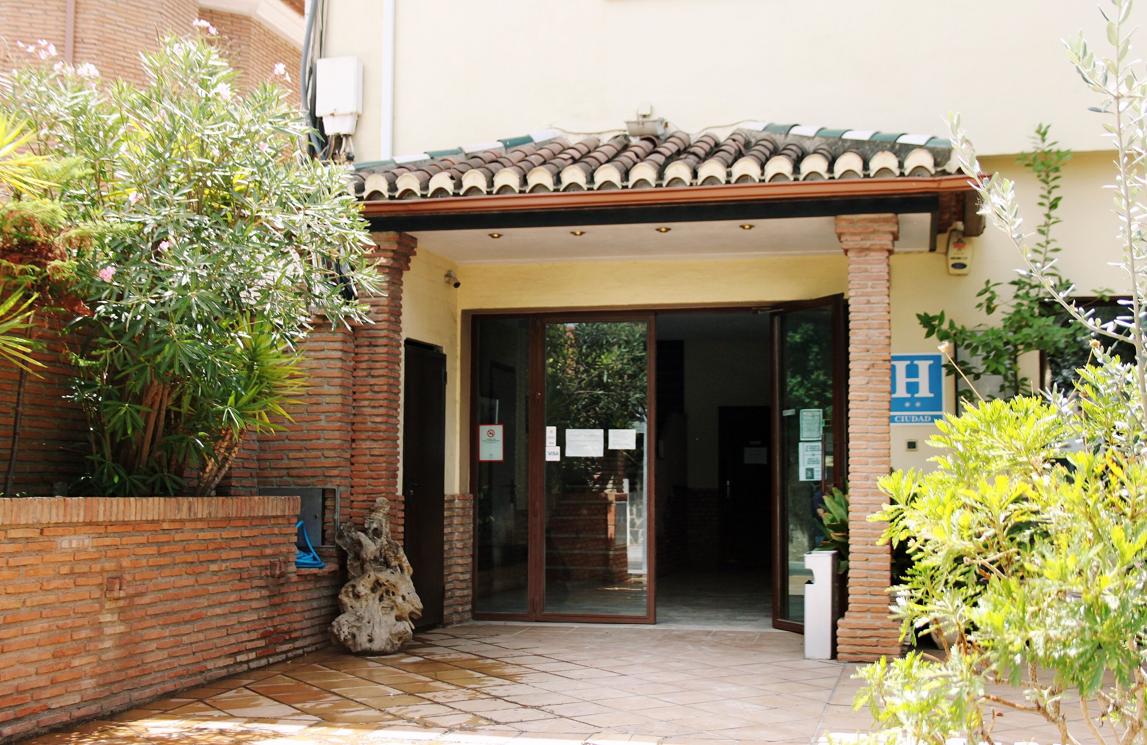 Fachada de la propiedad