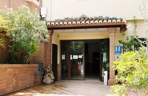 Front of property - Los Galanes (Armilla)