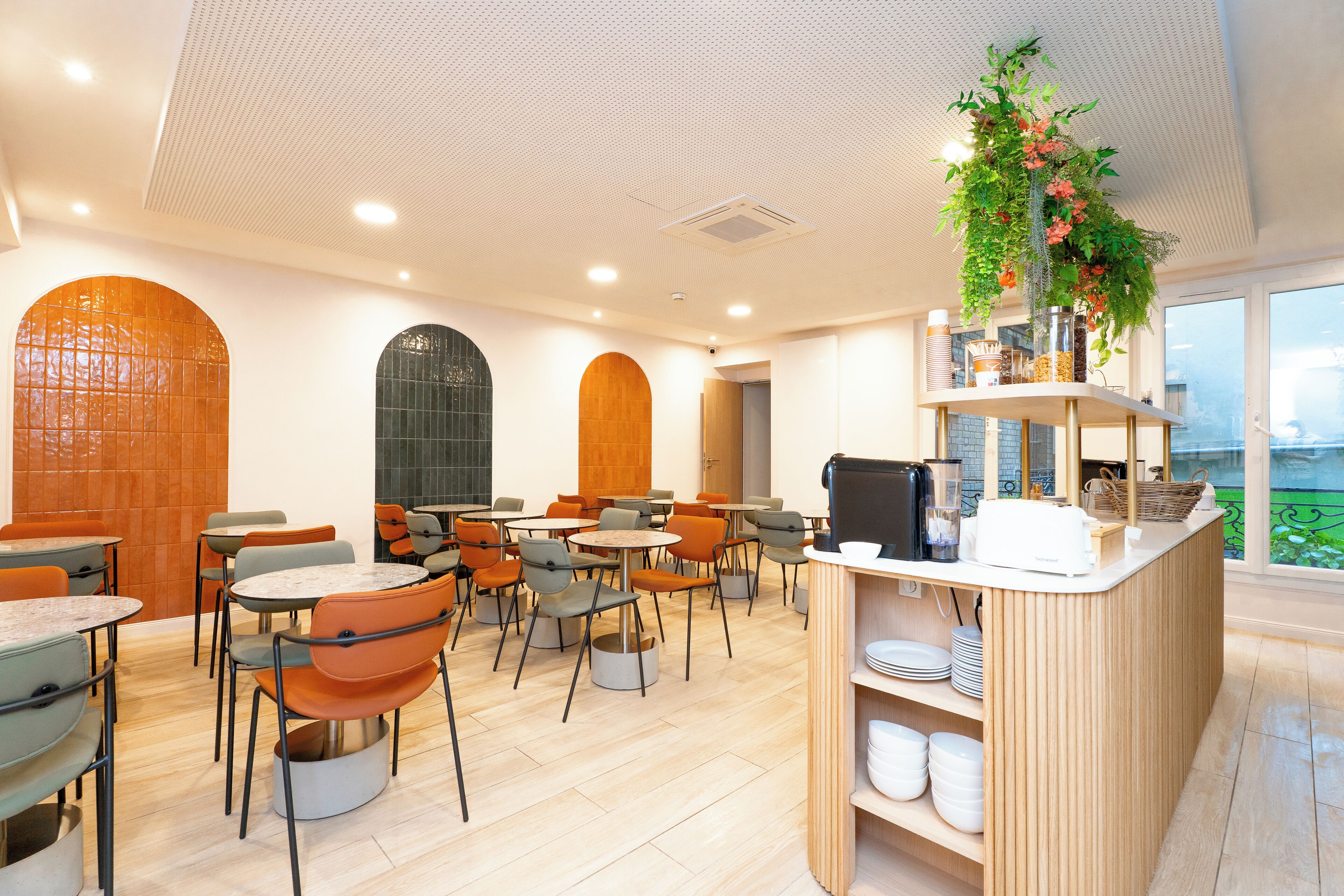 Colchones con efecto memoria, minibar y decoración personalizada 