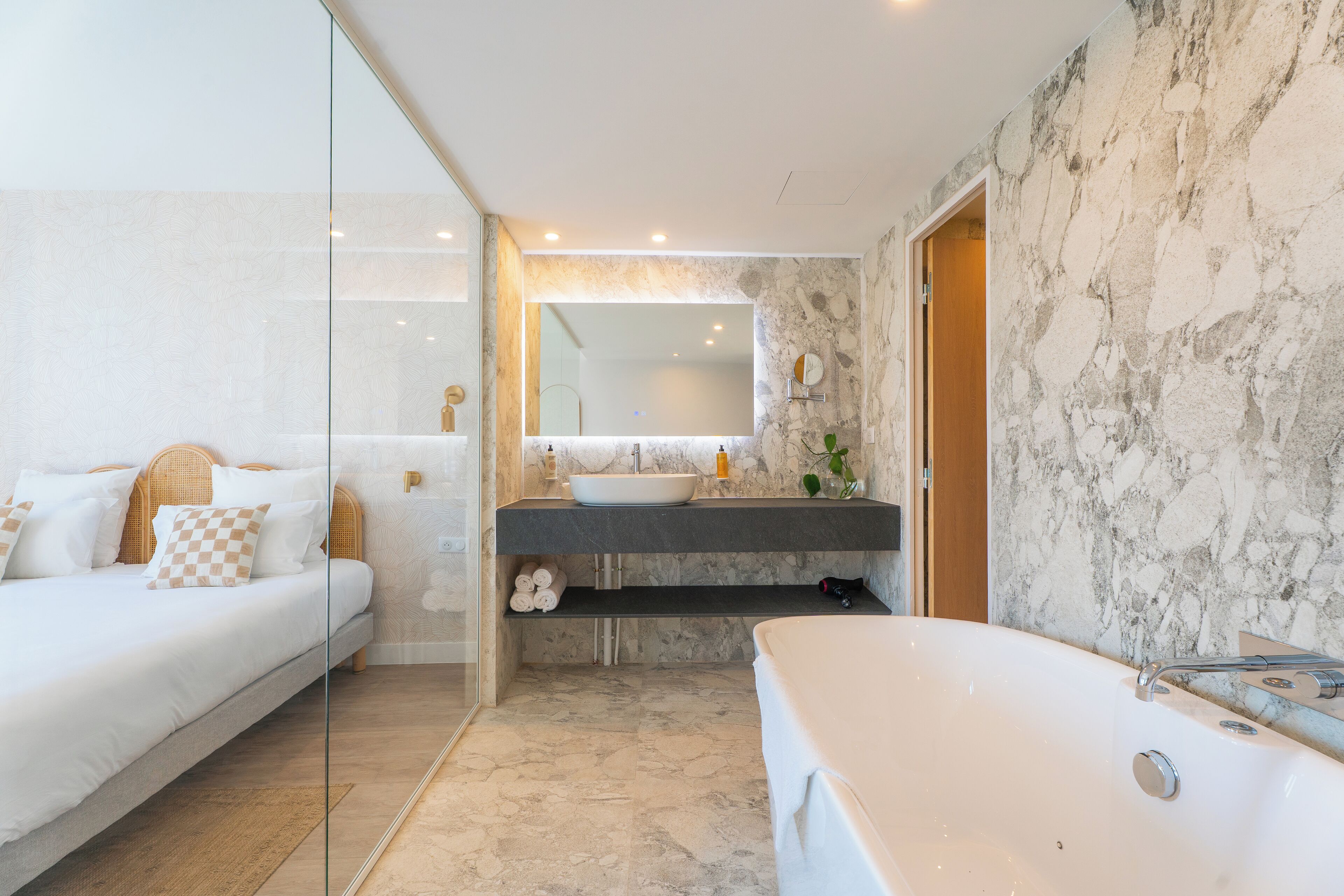 Photo - Bobo's hotel