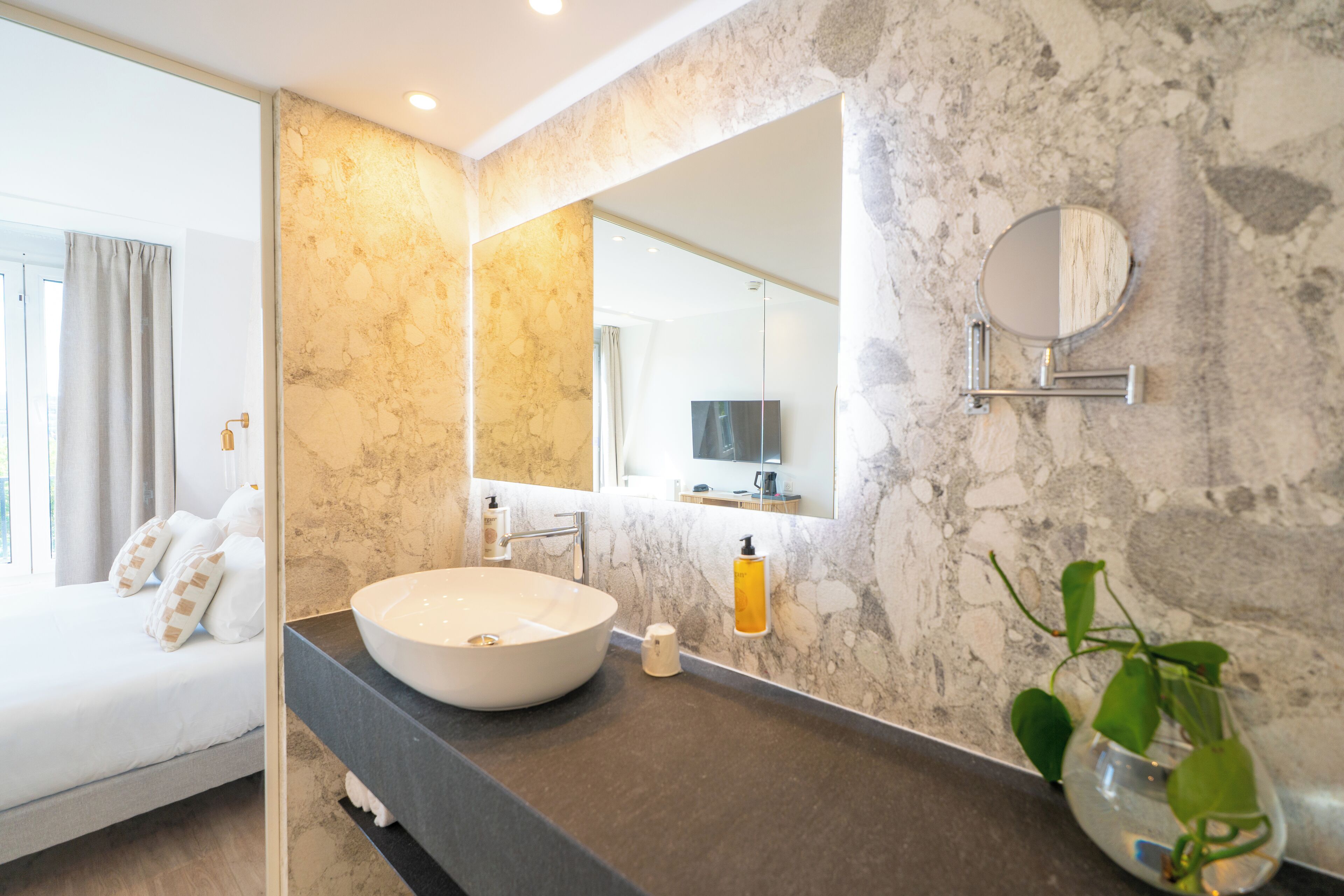 Photo - Bobo's hotel