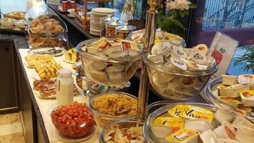 Desayuno continental incluido todos los días