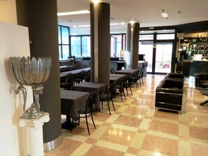 บาร์ (ในที่พัก)