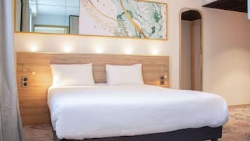 Standard Room, 1 Double Bed | Premium bedding, desk, laptop workspace, soundproofing