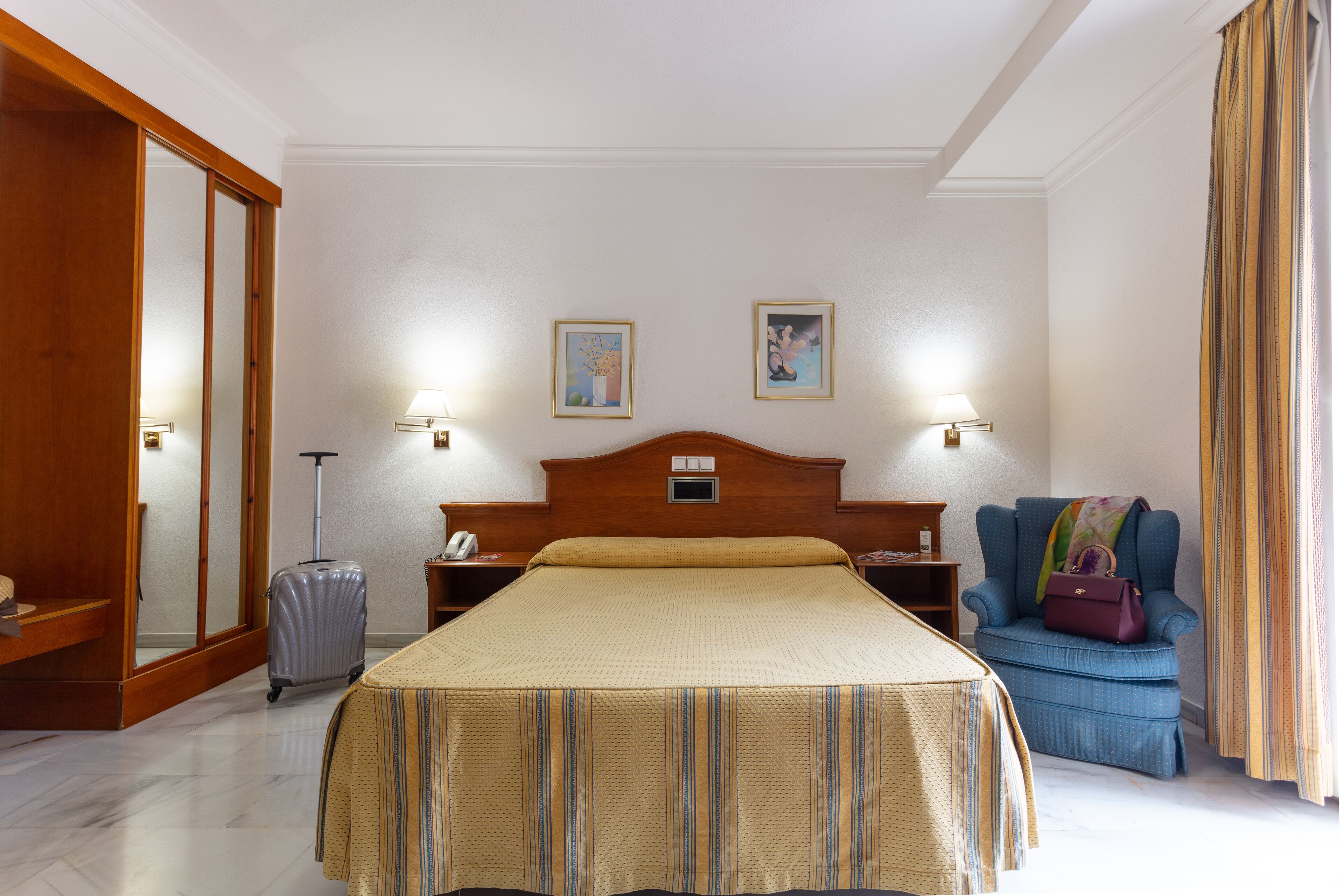 Foto - Hotel Abades Loja