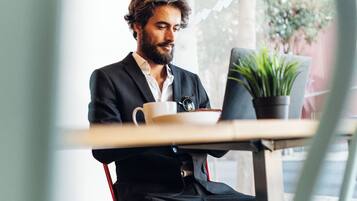 Coin salon dans le hall