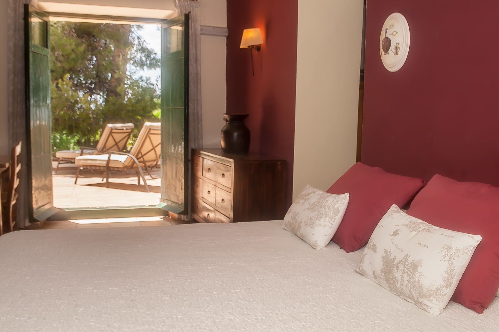 junior suite, fireplace | blackout curtains, free cots/infant beds, rollaway beds, free wifi