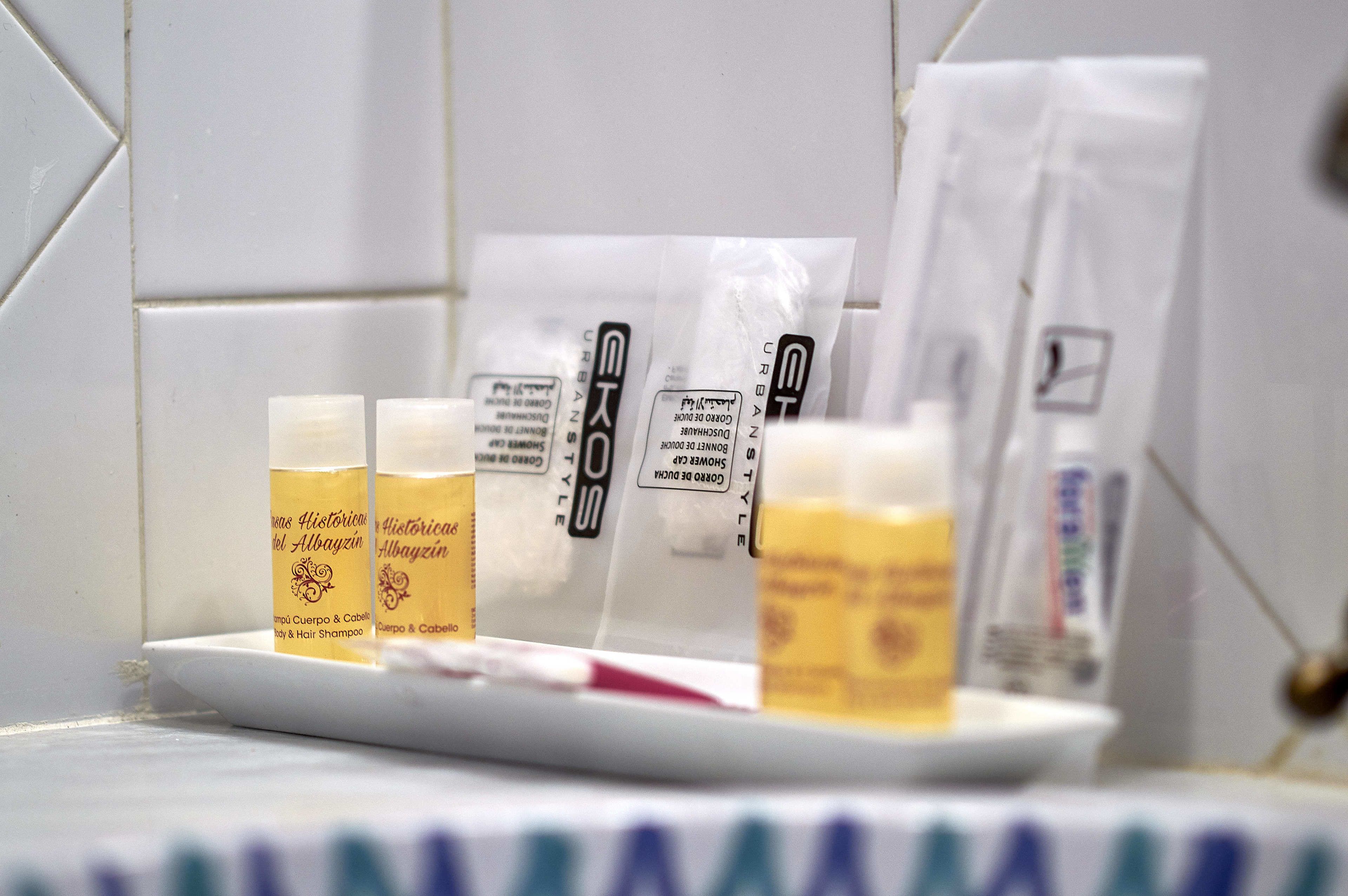 triple room | minibar, in-room safe, individually decorated, desk