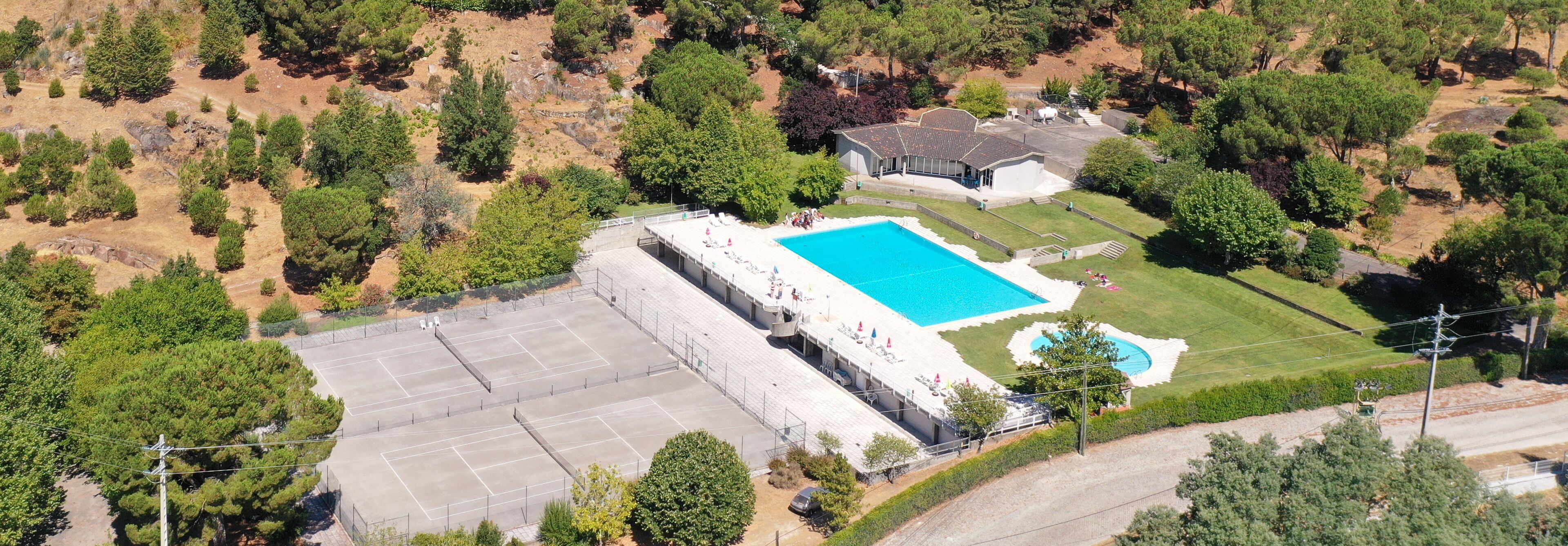 Indoor pool, seasonal outdoor pool, pool umbrellas, sun loungers