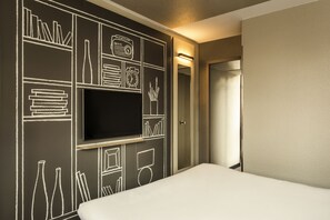 Bureau, rideaux occultants, chambres insonorisées, Wi-Fi gratuit