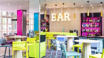 Bar (in der Unterkunft)