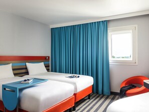 Standard Room, 2 Single Beds | Premium bedding, desk, blackout curtains, soundproofing
