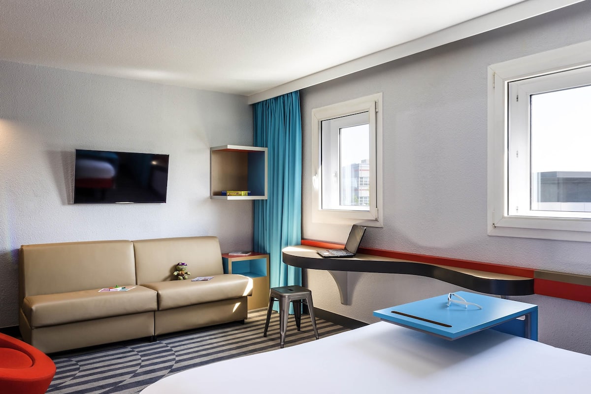 Suite Standard, 1 lit double et 1 canapé-lit | Literie de qualité supérieure, bureau, rideaux occultants