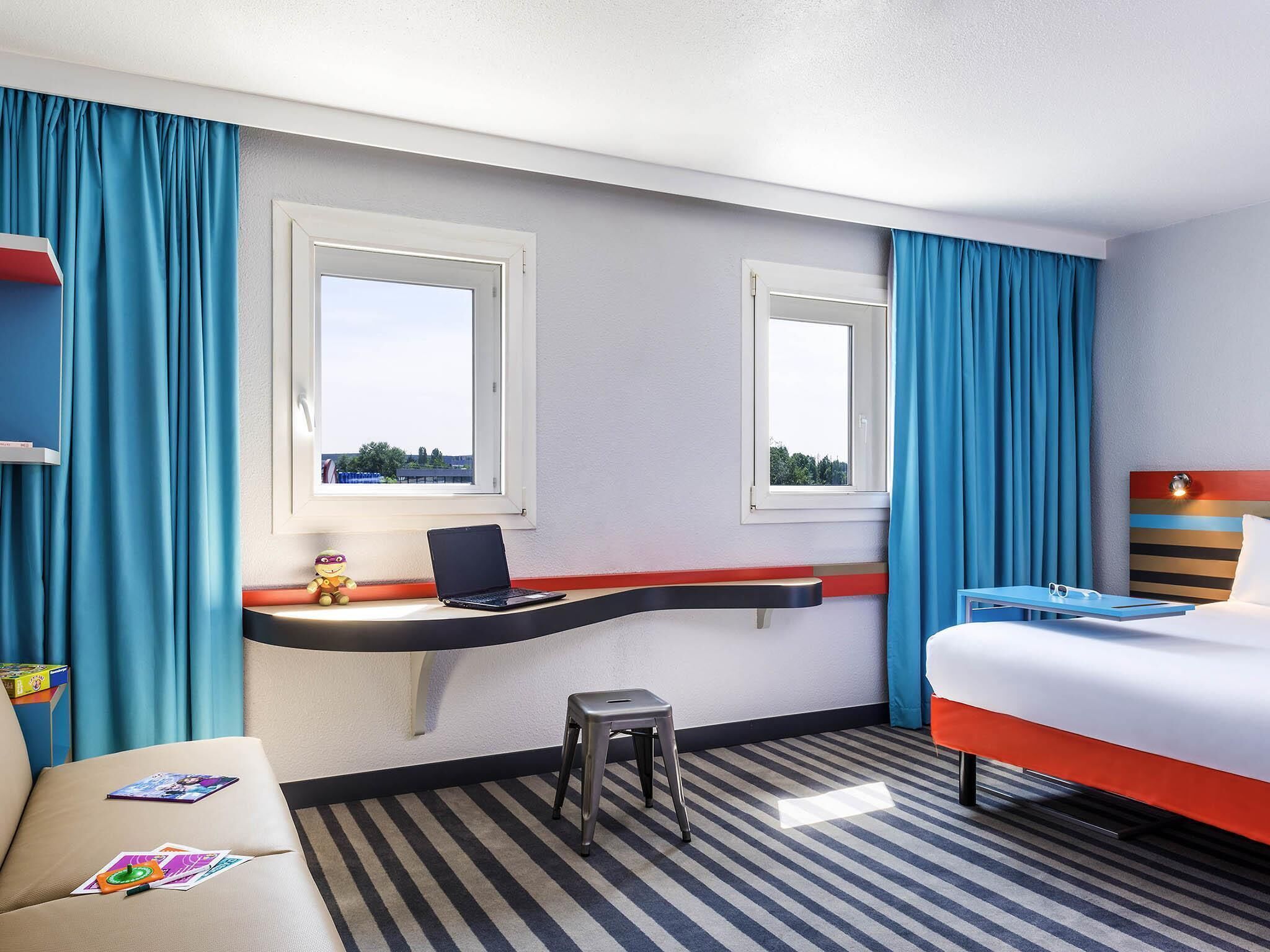 Standard Suite, 1 Double Bed with Sofa bed | Premium bedding, desk, blackout curtains, soundproofing