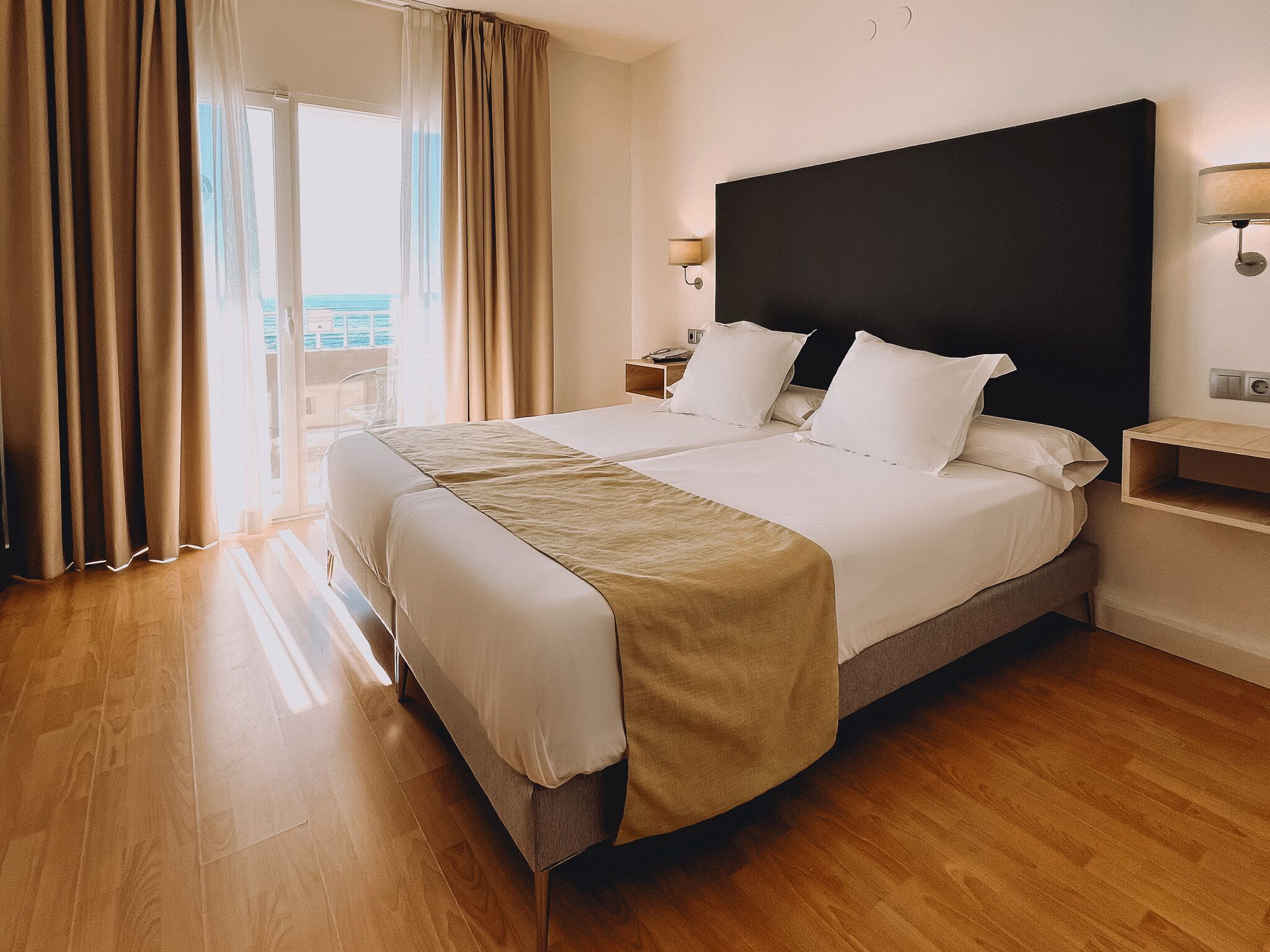 Quarto casal, vista para o mar (Mar) | Roupas de cama premium, edredons de pluma, quartos à prova de som