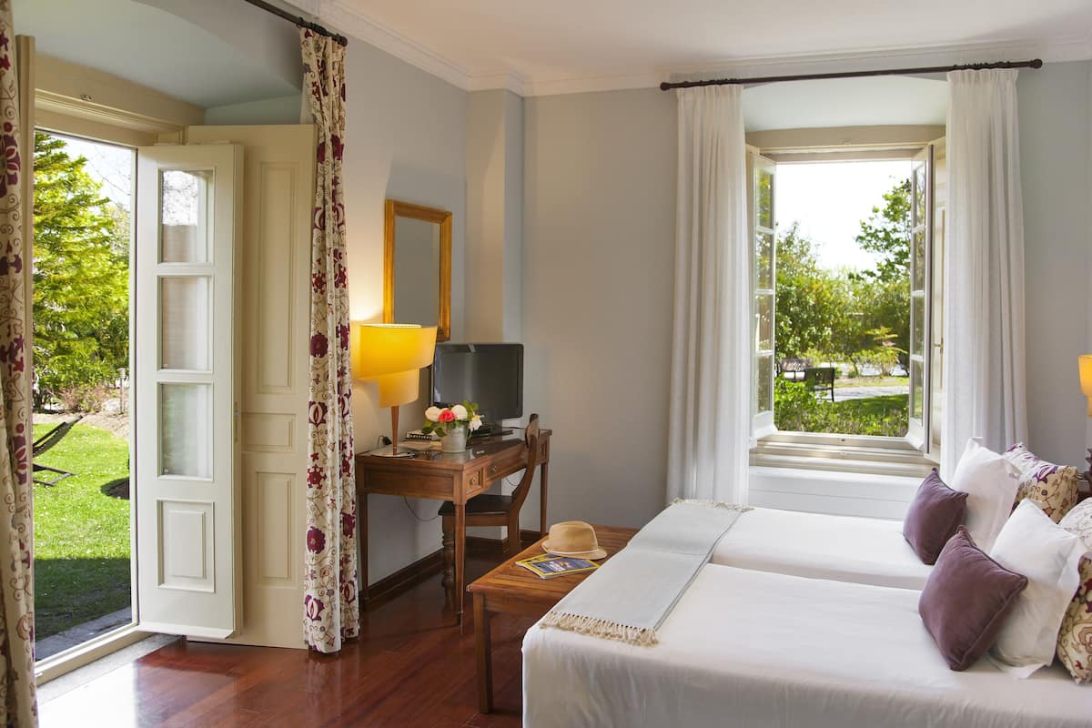 standard room | 1 bedroom, down duvets, in-room safe, desk