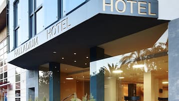 المنشأة من الخارج