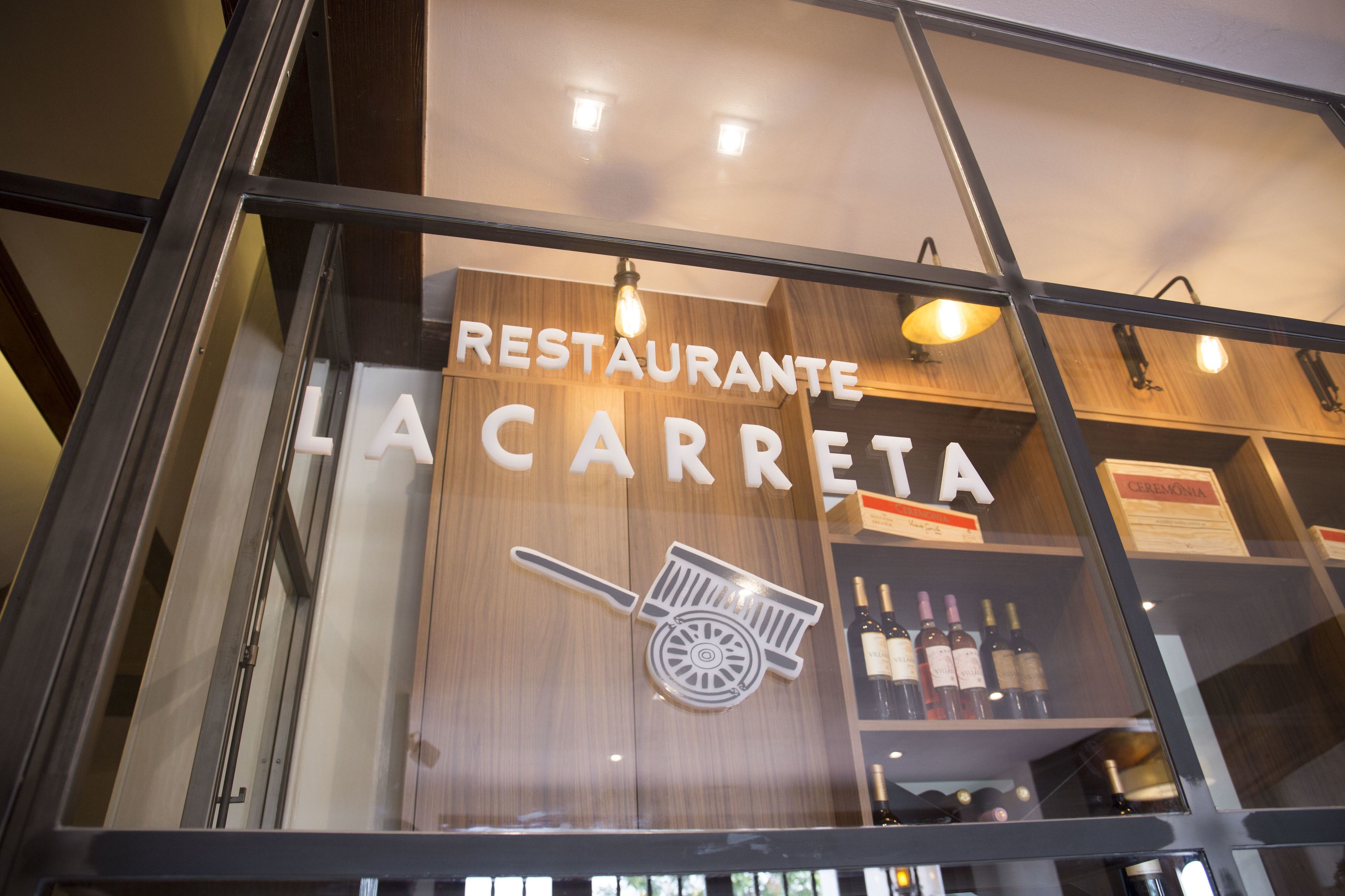 lunch and dinner served, mediterranean cuisine