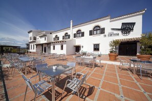 Terrace/patio - Hotel La Carreta (Chiva)