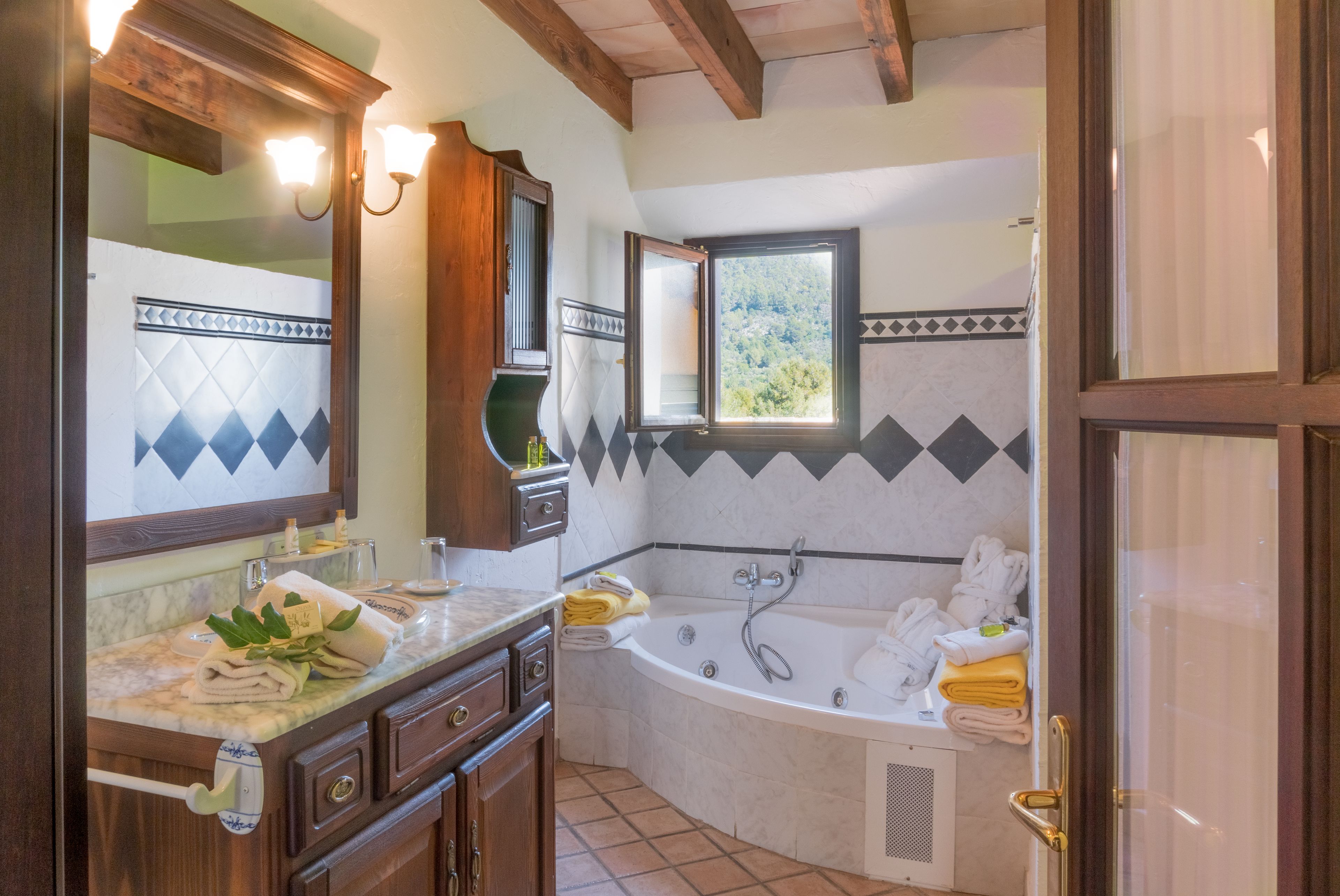 junior suite, terrace | bathroom | separate bathtub and shower, jetted bath, rainfall showerhead