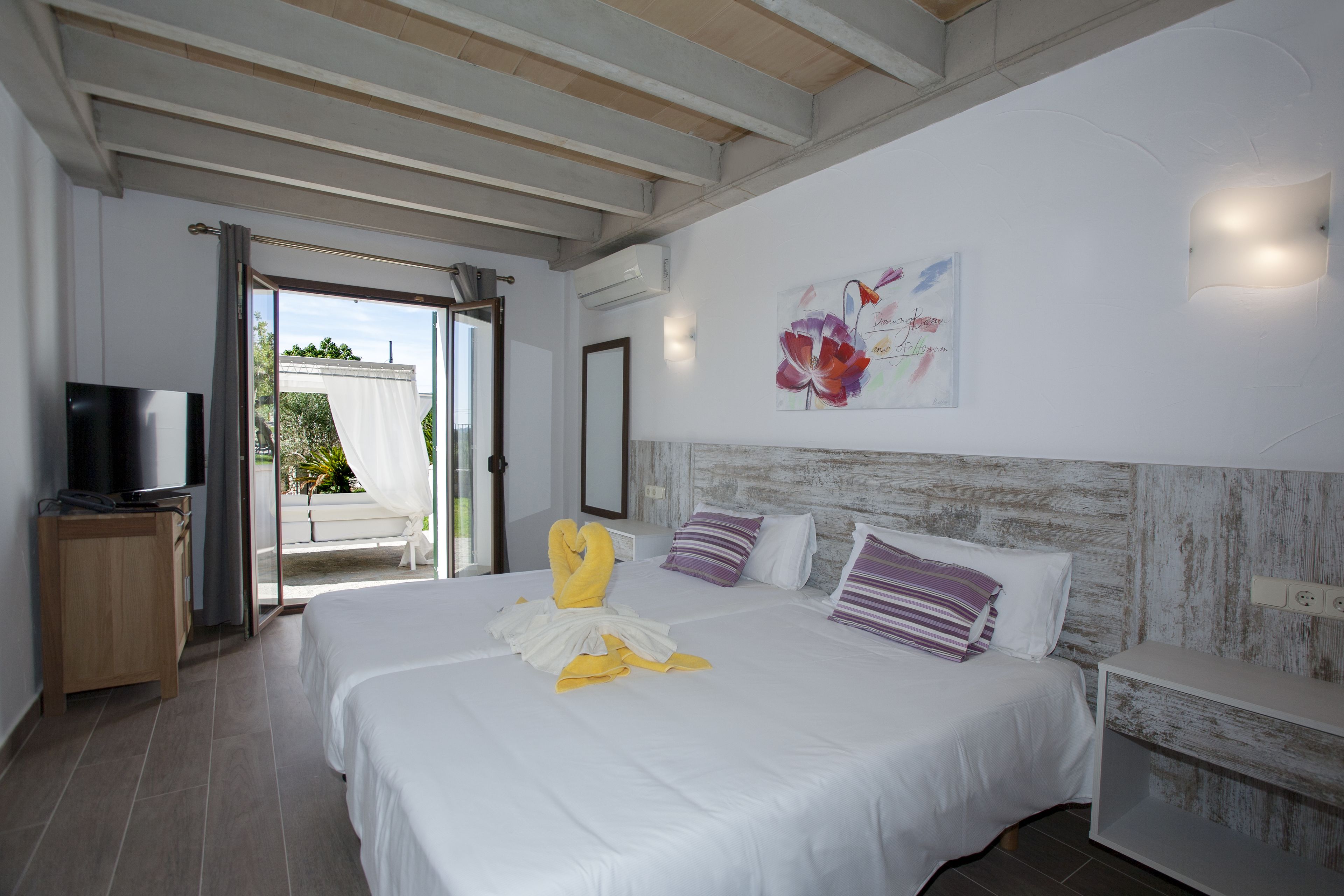 suite | 1 bedroom, in-room safe, iron/ironing board, free wifi