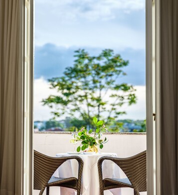 Charming Room with Terrace | 1 多间卧室、迷你吧、客房内保险箱、遮光窗帘