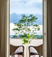 Charming Room with Terrace | 1 quarto, frigobar, cofres nos quartos, cortinas blackout