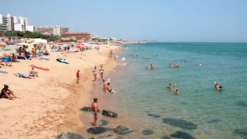 Vlak bij het strand