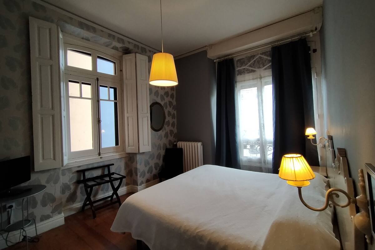 Blackout drapes, cribs (free), rollaway beds (surcharge), WiFi (free)