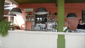 酒吧(店内)