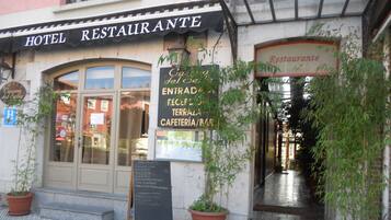 Façana frontal de l'allotjament