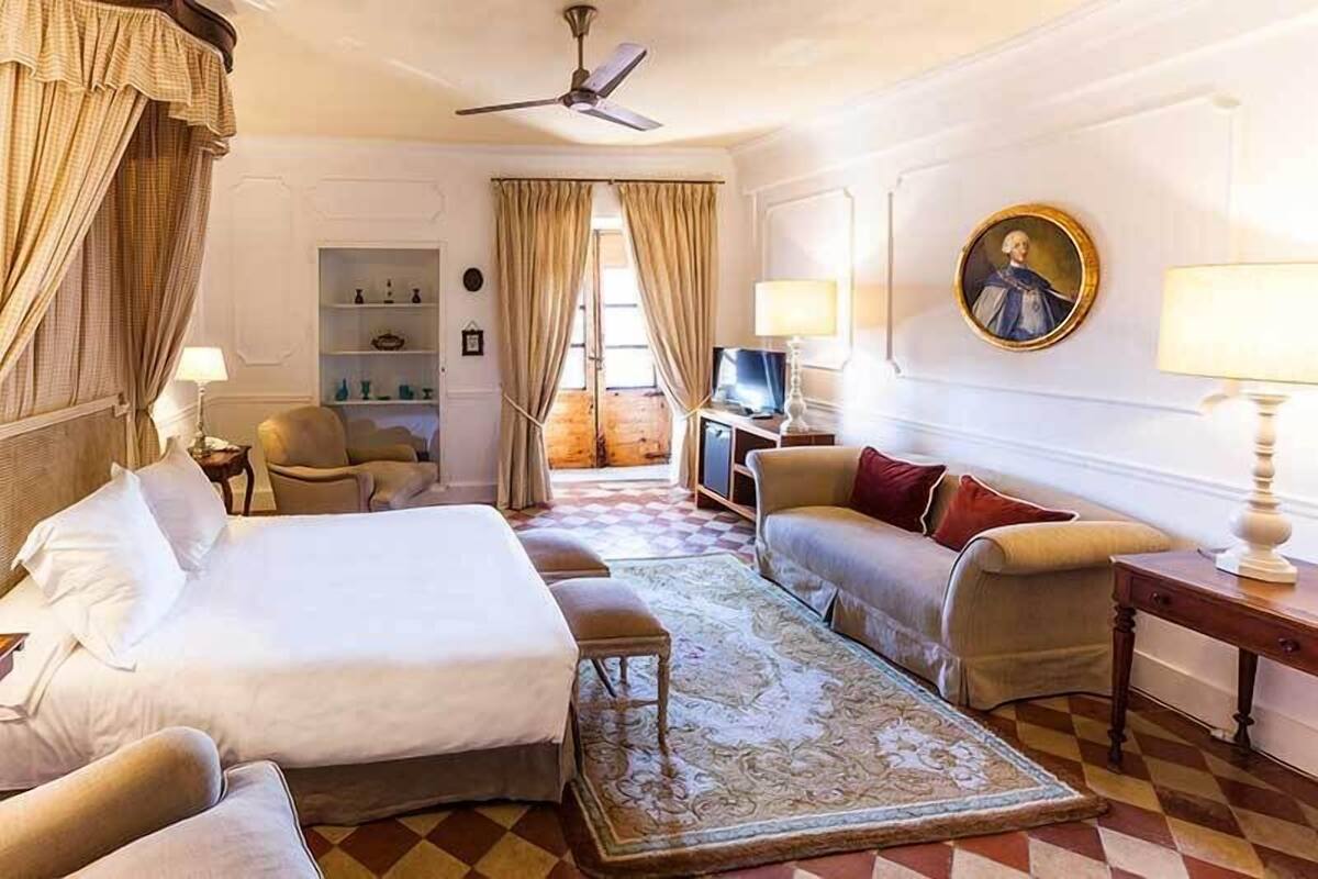 suite (carlos iii) | in-room safe, blackout curtains, free wifi