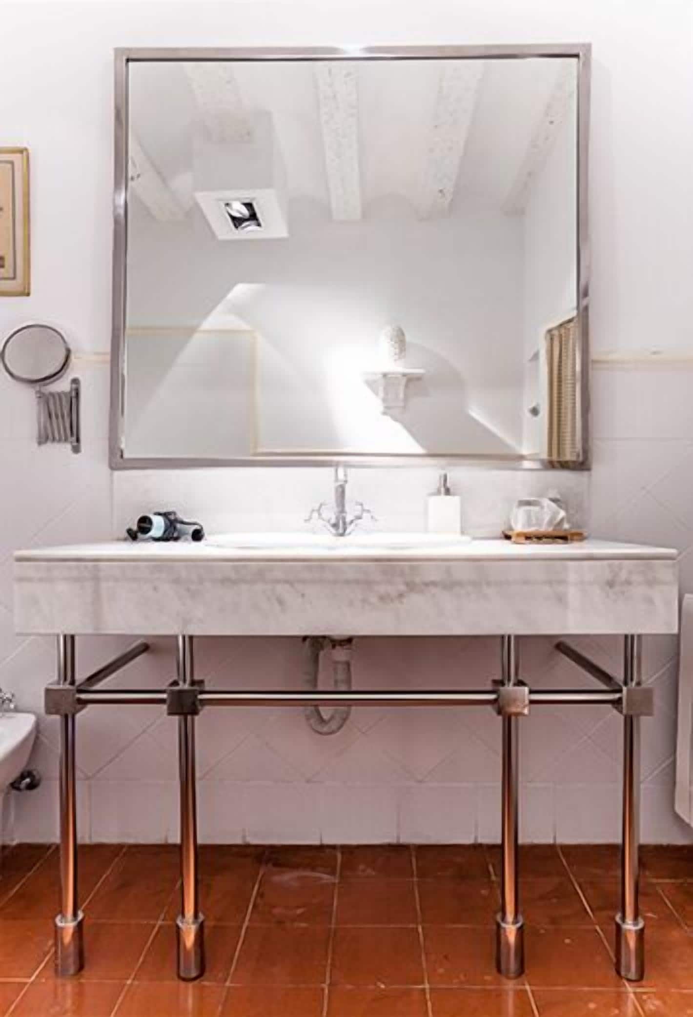 suite (carlos iii) | bathroom sink