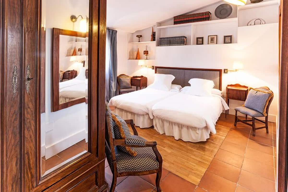Double Room (Jardín) | In-room safe, blackout drapes, WiFi (free)