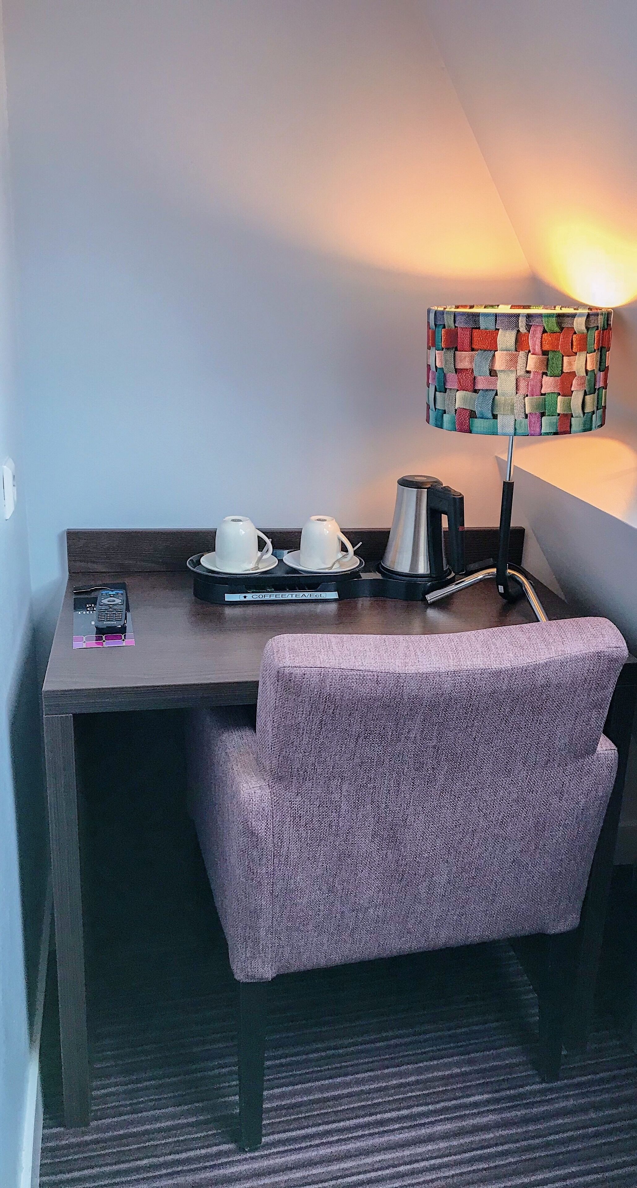 deluxe double room, 1 queen bed | room amenity