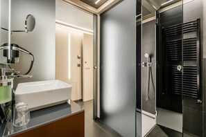 Free toiletries, hair dryer, slippers, towels - Hotel Metropolis (Escaldes-Engordany)