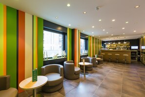 Breakfast and dinner served, international cuisine