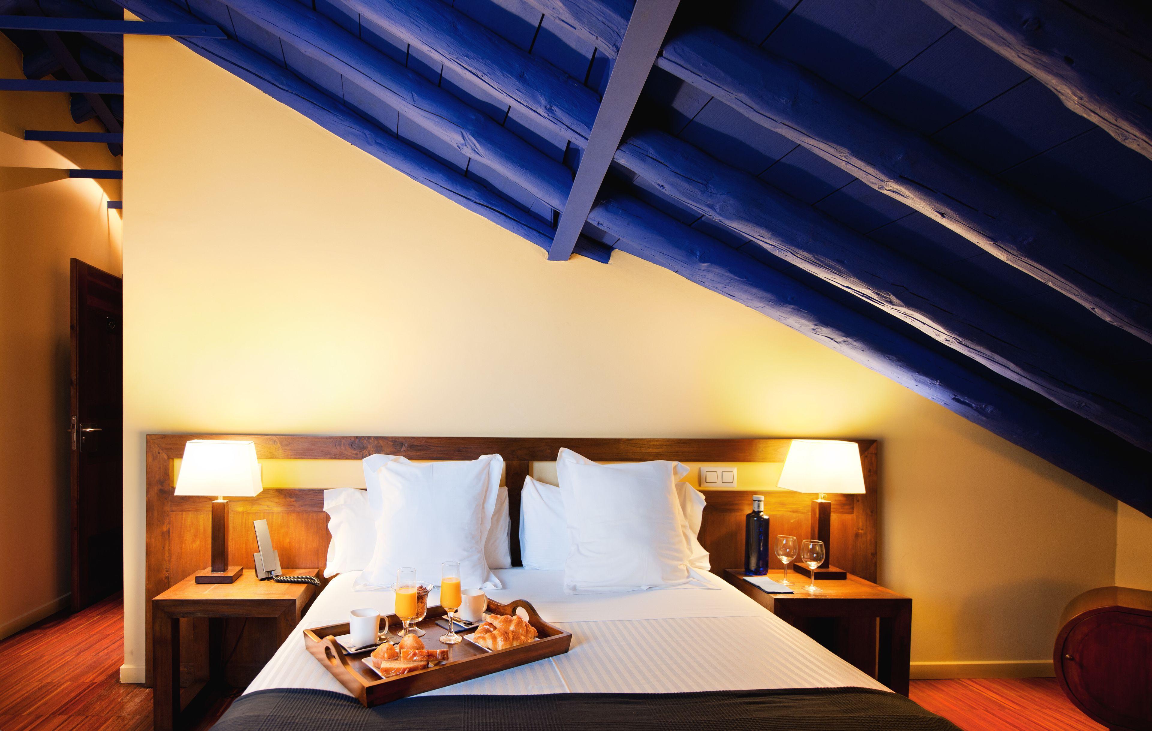 standard room | in-room safe, desk, soundproofing, iron/ironing board