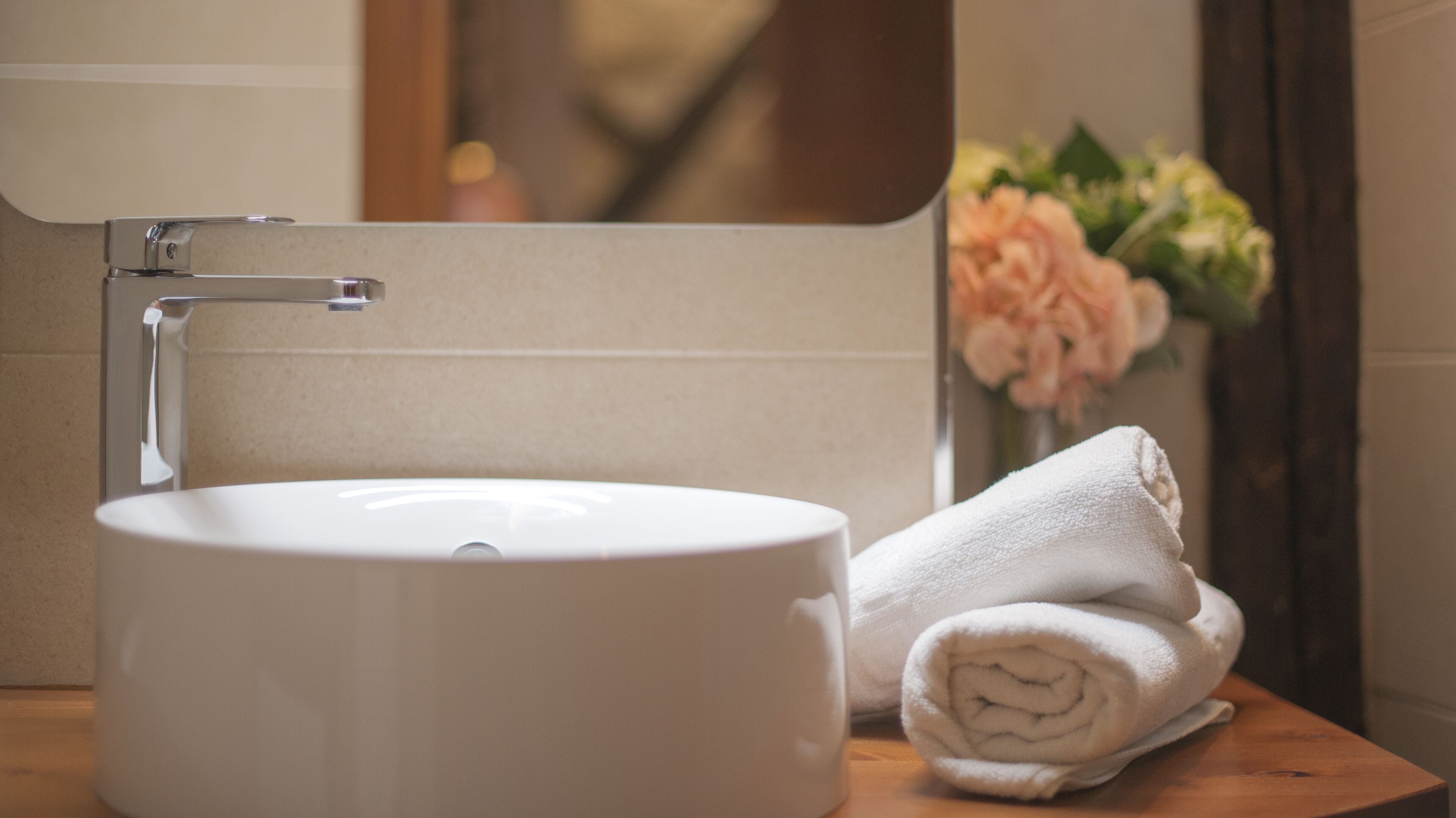 superior room | bathroom sink