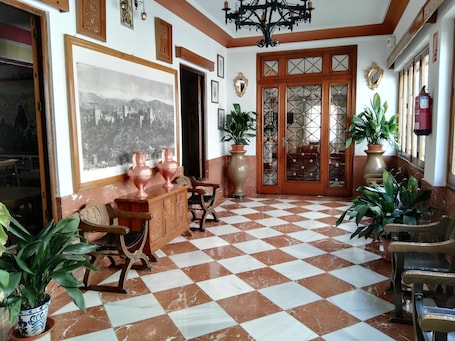 Lobby. Castillo Lanjarón
