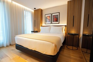 Kahden hengen standard-huone (yksi tai kaksi sänkyä) | Minibaari, tallelokero huoneessa, työpöytä