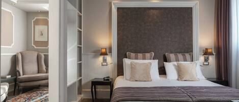 Suite | Premium bedding, minibar, in-room safe, soundproofing
