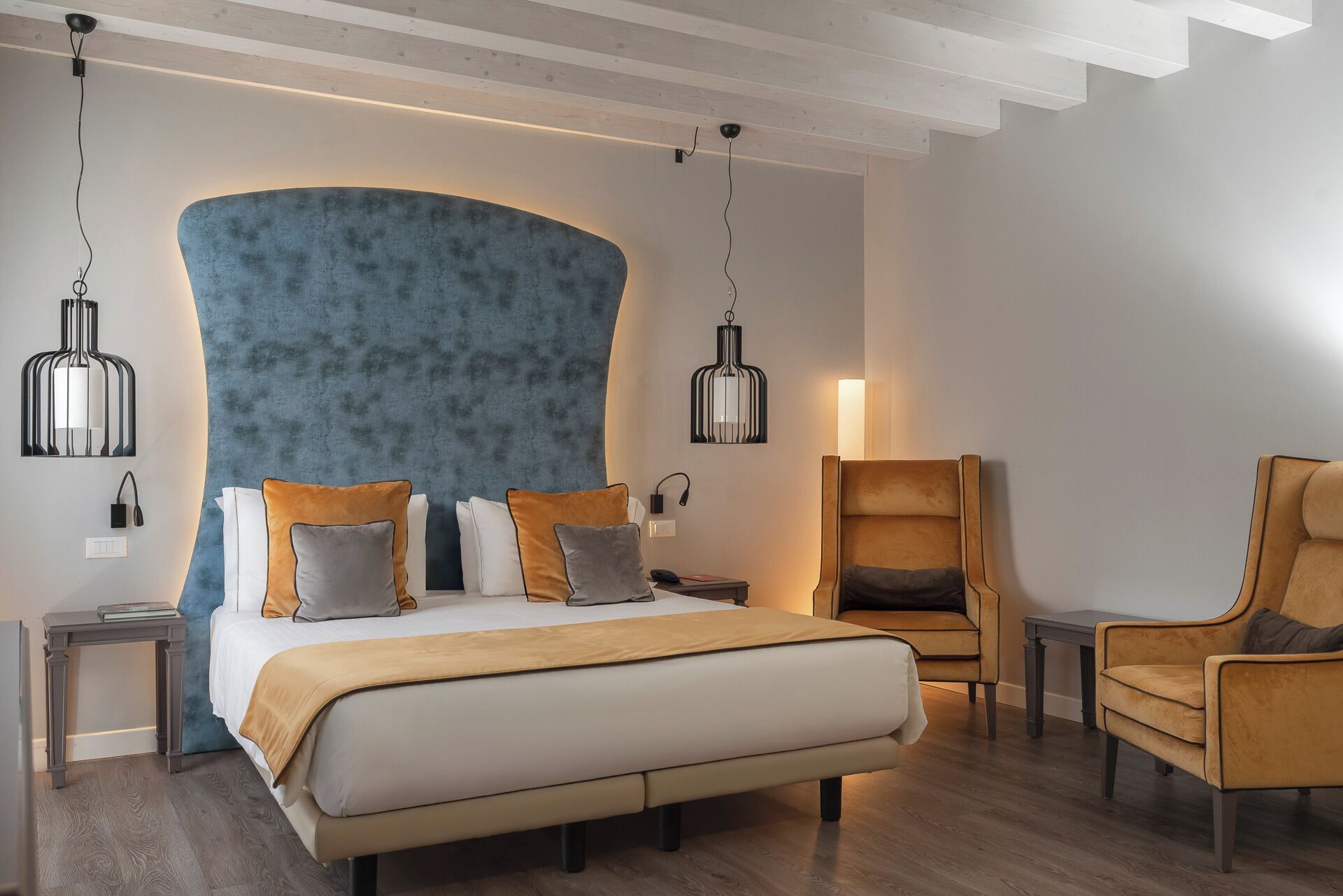 Camera Premium (Rooftop) | Biancheria da letto di alta qualità, minibar, una cassaforte in camera