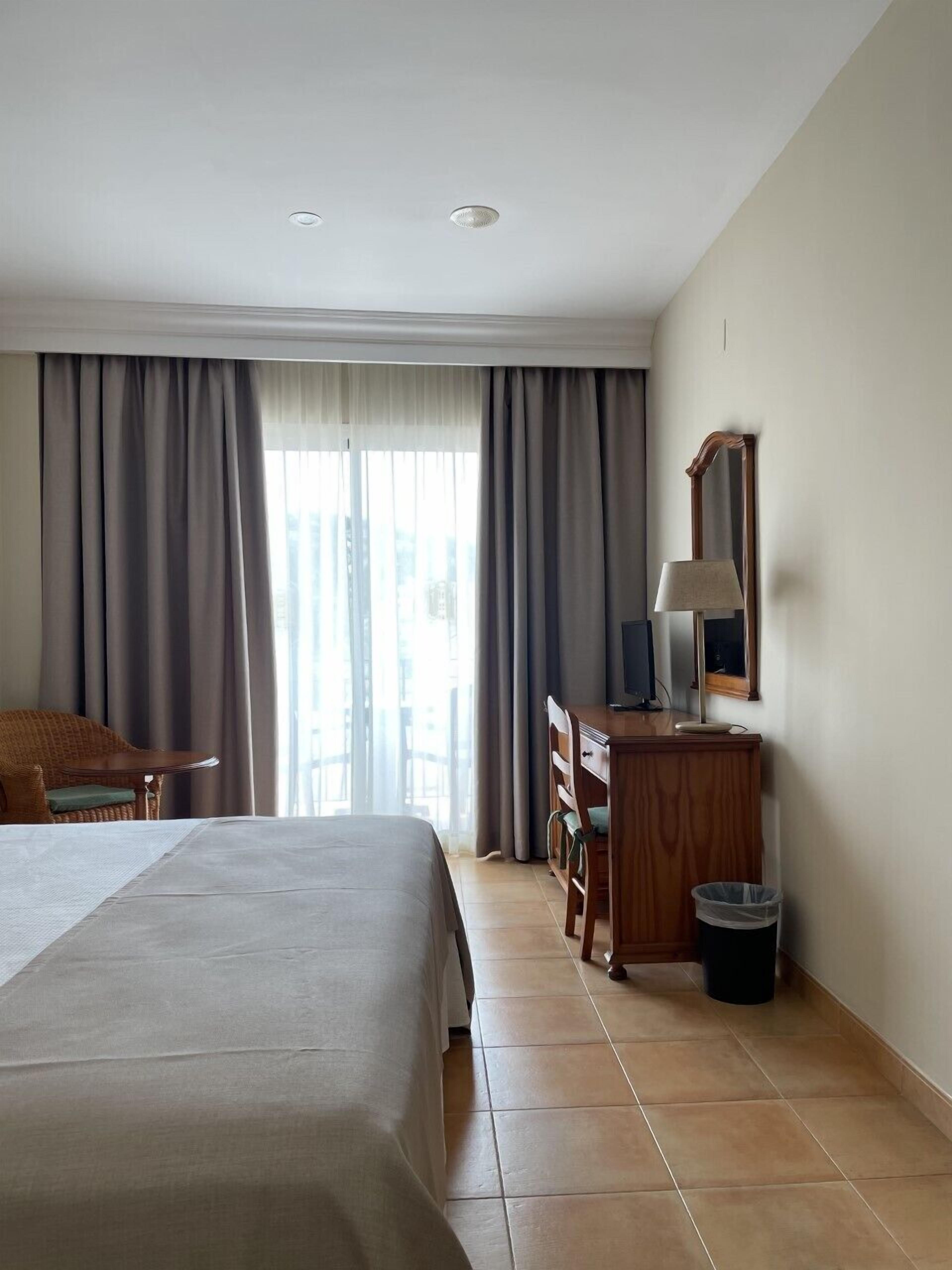 1 bedroom, minibar, in-room safe, desk