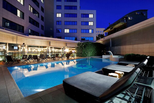 Seasonal outdoor pool, sun loungers