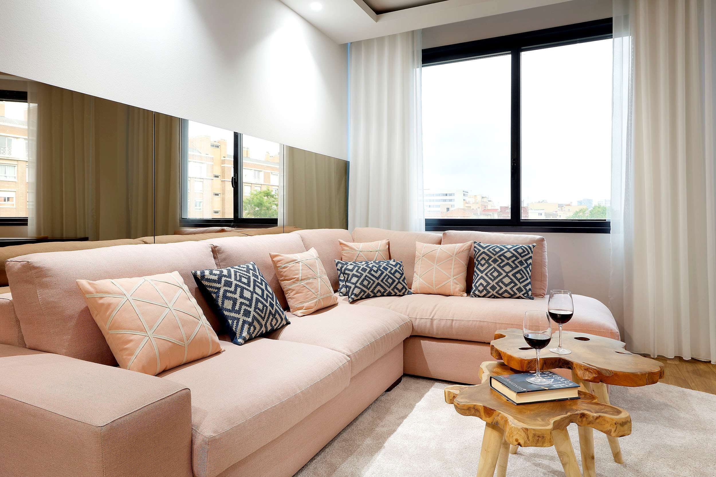 junior suite | hypo-allergenic bedding, minibar, in-room safe, desk