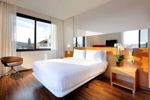 1 bedroom, hypo-allergenic bedding, minibar, in-room safe